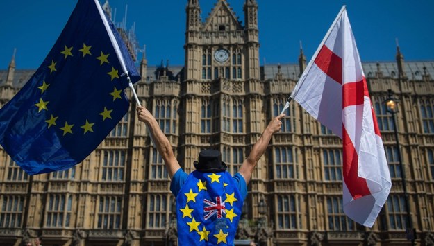 Polacy ociągają się z zabezpieczeniem swoich praw po brexicie