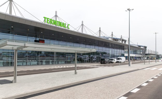Turyści utknęli na lotnisku w Pyrzowicach
