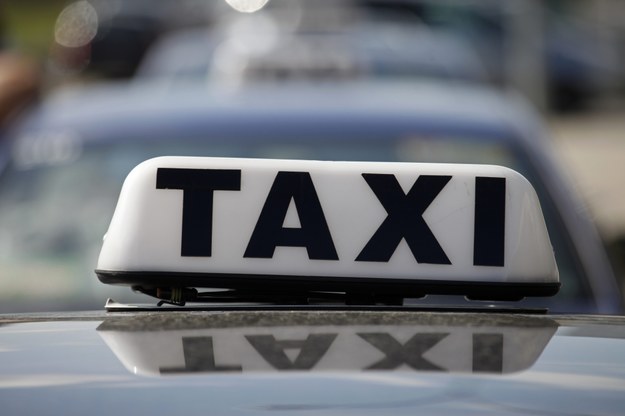 Napad na taksówkarza w Choczni: 25-latek usłyszał zarzuty