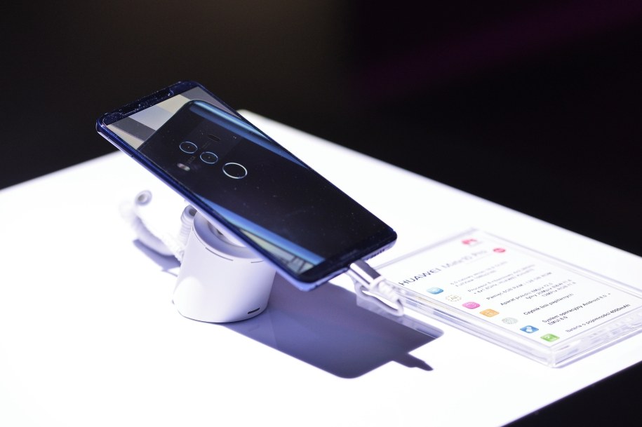 "WSJ": Pracownicy Huawei pomagali rządom w Afryce szpiegować opozycję