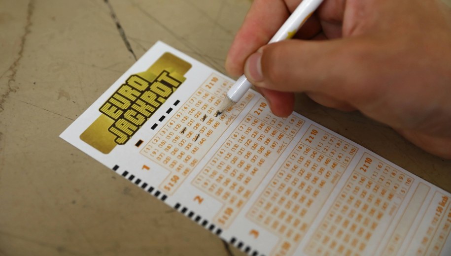 W niewielkim fińskim mieście przybyło milionerów. 50 osób wygrało na loterii