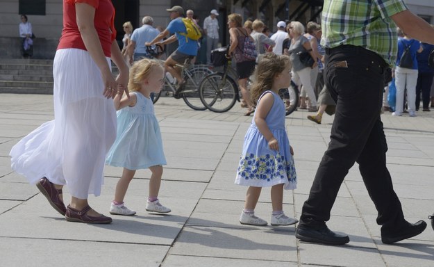 Spór o 500+ w Warszawie. Jest nagłe przyspieszenie w przekazywaniu pieniędzy