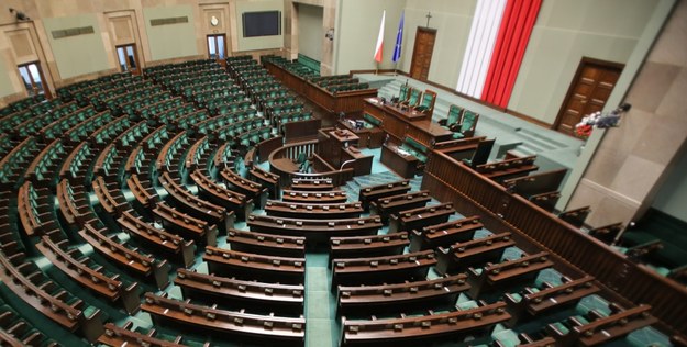 Większość konstytucyjna: Czy PiS będzie mieć wystarczającą liczbę posłów?