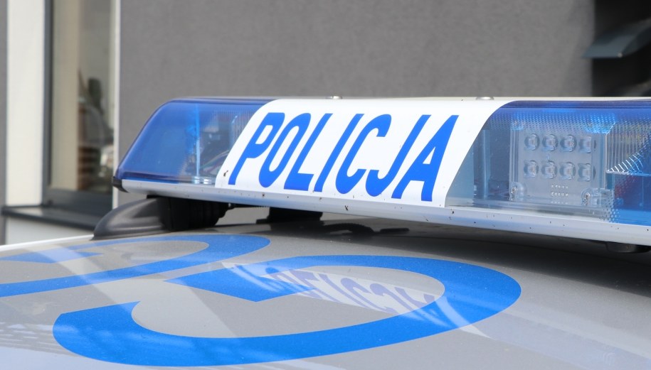 Warszawa: Zdenerwował się na innego kierowcę. Wziął pałkę teleskopową i groził, że go zabije