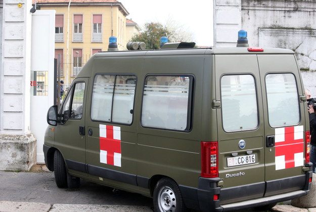 Włochy: Zarażony koronawirusem 71-latek uciekł ze szpitala