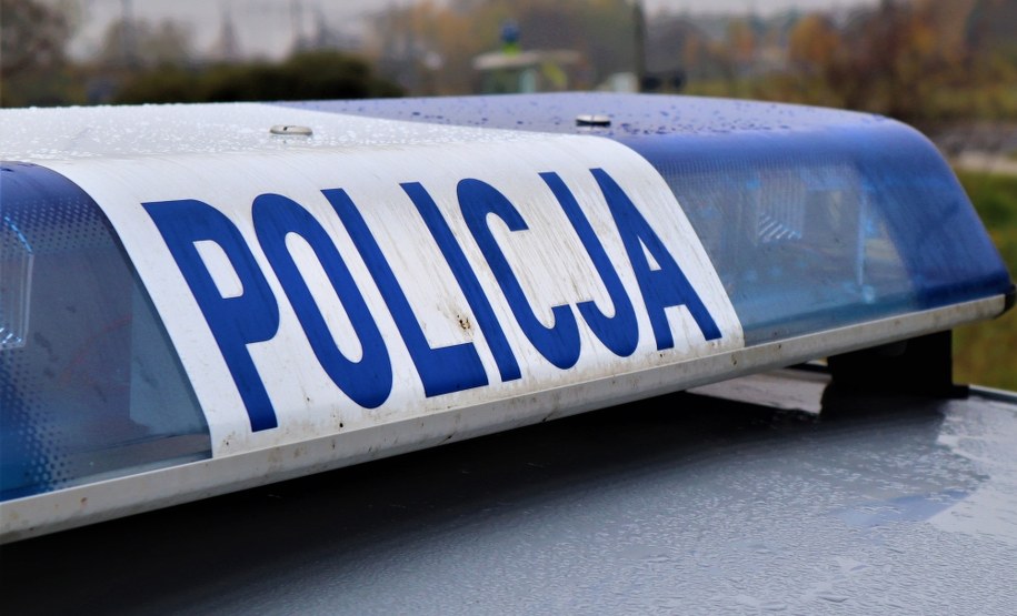 Tragedia w Gomunicach. Trzy samochody najechały na leżącego mężczyznę