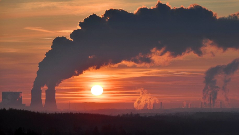 Na skutek pandemii koronawirusa czeka nas rekordowy spadek emisji CO2