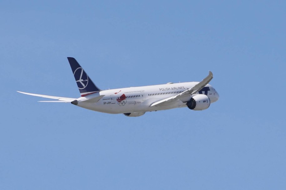 Będą zwolnienia grupowe w Polskich Liniach Lotniczych LOT?
