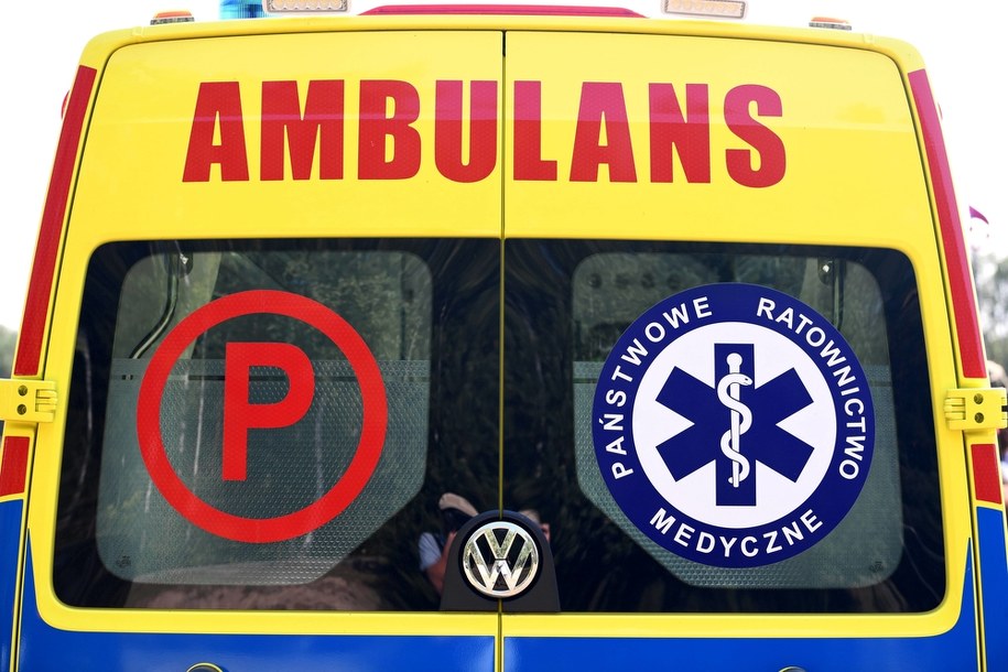 Wypadek karetki w Warszawie. Pędziła na sygnale ulicą Wilanowską