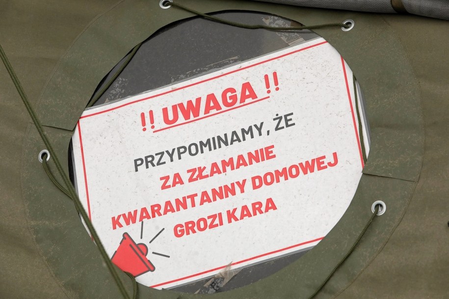 Ognisko koronawirusa w Sieradzu. W mieście wraca część obostrzeń