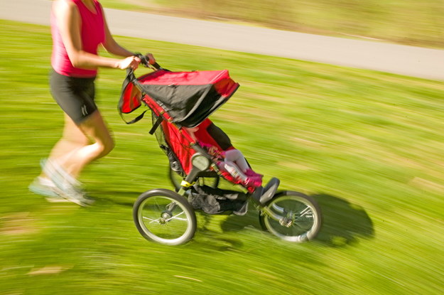 Inspekcja Handlowa sprawdziła bezpieczeństwo wózków dziecięcych. Wyniki są niepokojące