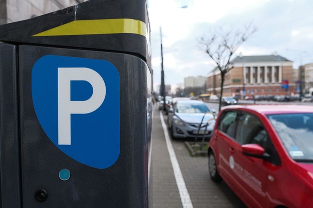 Warszawa: Pięć razy wyższa kara za brak opłaty za parkowanie