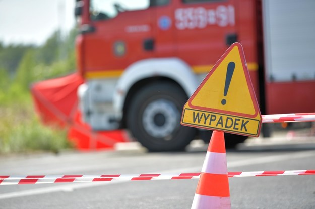 Wypadek na S7. Ciężarówka potrąciła dwóch robotników