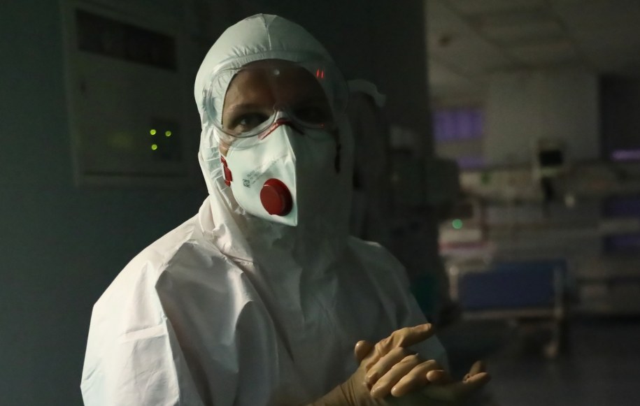 Nowy bilans epidemii koronawirusa w Polsce. Ponad 900 ozdrowieńców