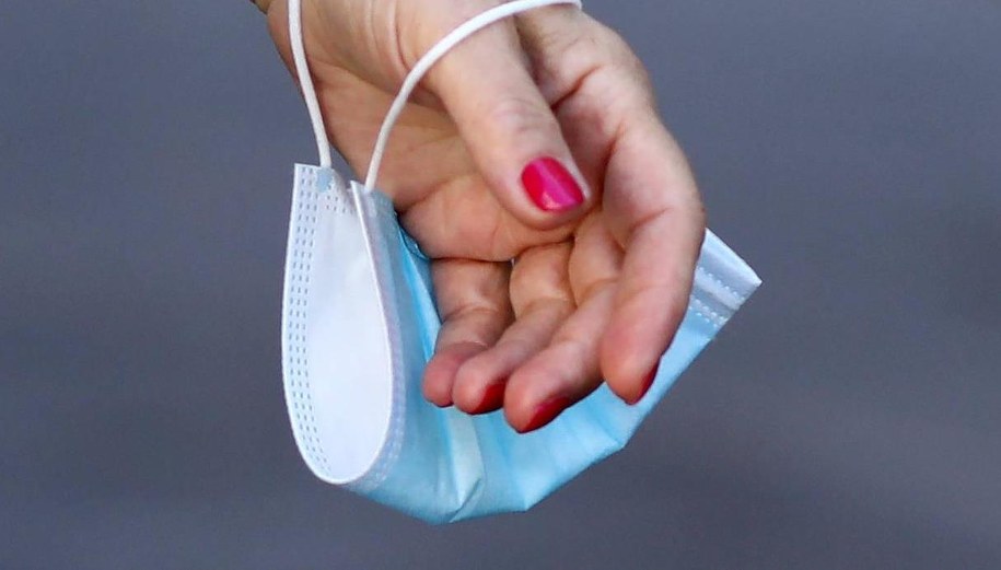 "GW": To Agencja Wywiadu stała za kupnem bezwartościowych maseczek