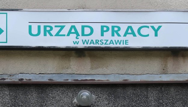 Stopa bezrobocia bez zmian. Nieco spadła liczba zarejestrowanych bezrobotnych