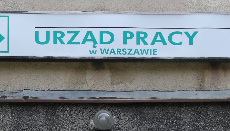 Stopa bezrobocia bez zmian. Nieco spadła liczba zarejestrowanych bezrobotnych