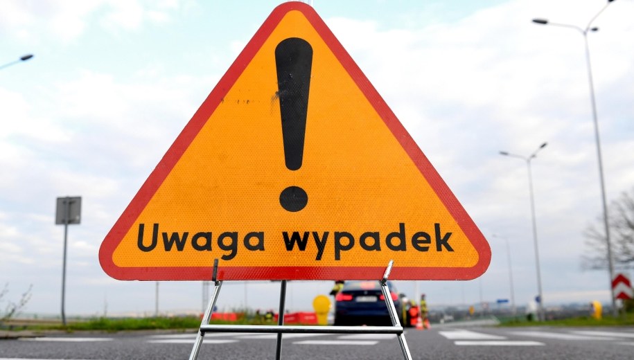 28-latka najechała na leżącego na jezdni 50-latka. Mężczyzna zmarł