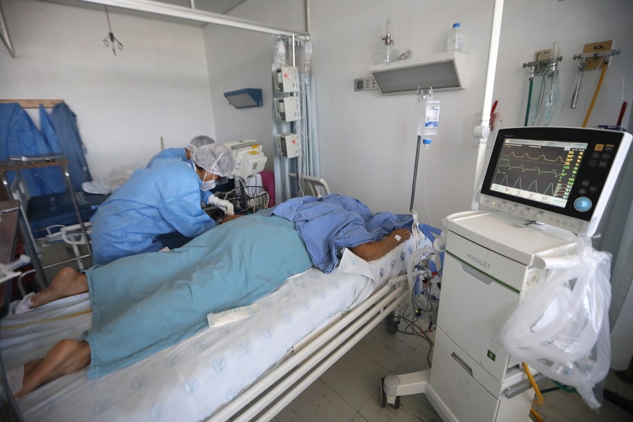 Dr Sutkowski: Czeka nas kolejnych tydzień dużej liczby zgonów