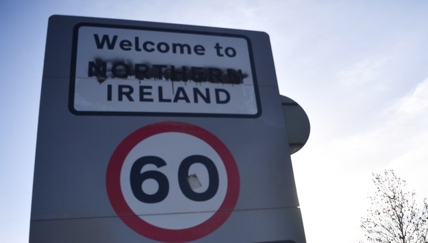 KE ws. przywrócenia kontroli na granicy irlandzkiej: Tylko papież jest nieomylny