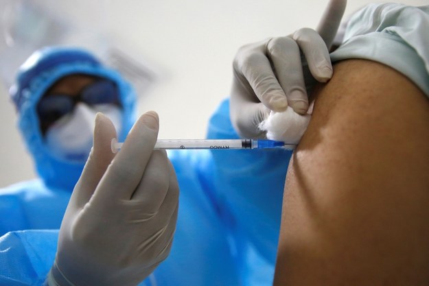 W poniedziałek do Polski dotrze 380 tys. szczepionek Pfizera