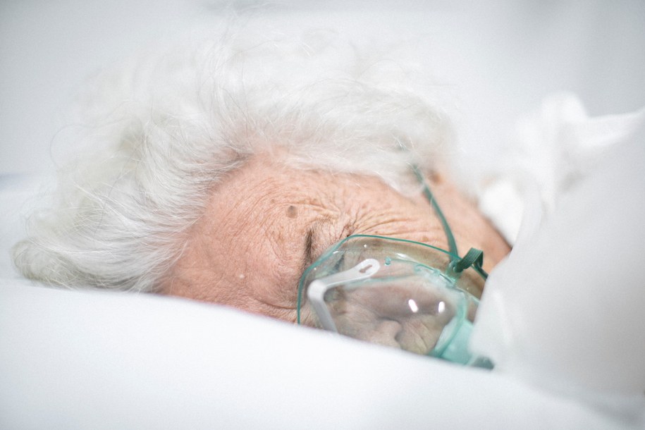 Jeszcze gorzej niż wczoraj. Ponad 35 tys. nowych zakażeń koronawirusem