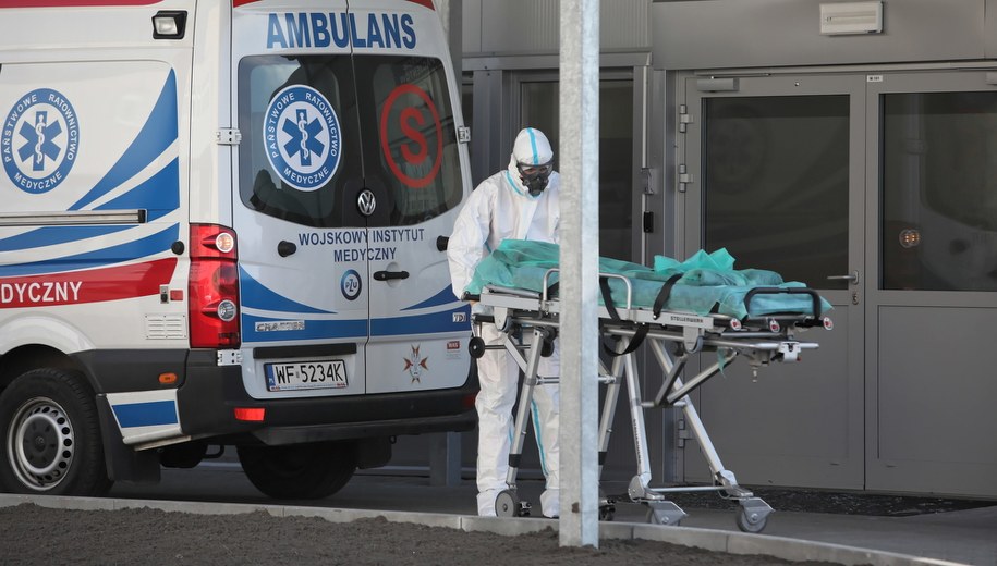 Nieoficjalnie: Rząd przedłuży obostrzenia covidowe po 9 kwietnia