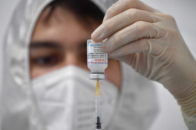 Sondaż: Jak powinna wyglądać rejestracja na szczepienia przeciwko Covid-19?