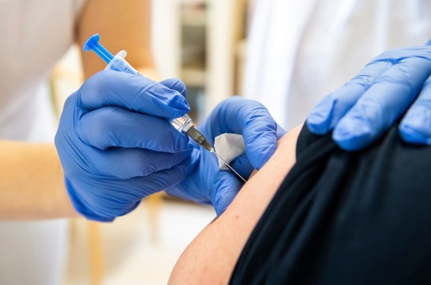 57-latkowie mogą od dziś rejestrować się na szczepienie