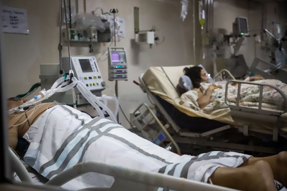 Ważny sygnał ws. epidemii w Polsce. Dotyczy wskaźnika R