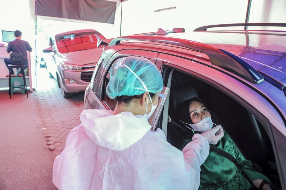 Niepokojący sygnał z W. Brytanii. Chodzi o szczepienia