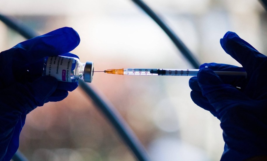 150 euro za szczepienie. Grecja chce zachęcić młodych ludzi