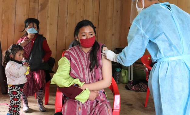 W Bhutanie zaszczepiono 100 proc. dorosłej populacji