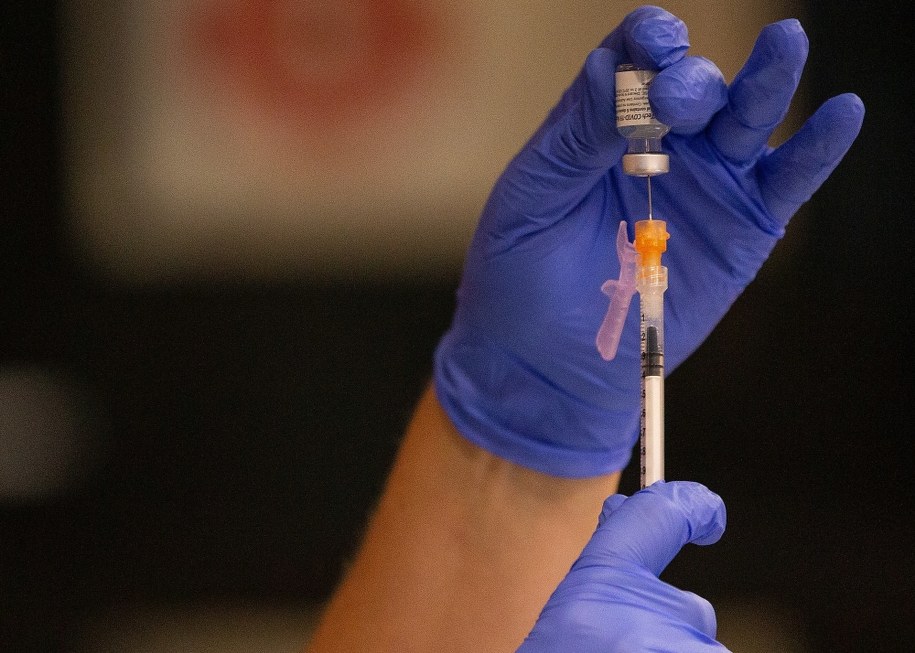 Rumunia: Zaszczepieni przeciw Covid-19 otrzymają bony na jedzenie