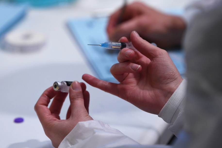 Coraz więcej chorych na Covid-19 w Małopolsce. "Szpitalne łóżka błyskawicznie się zapełniają"