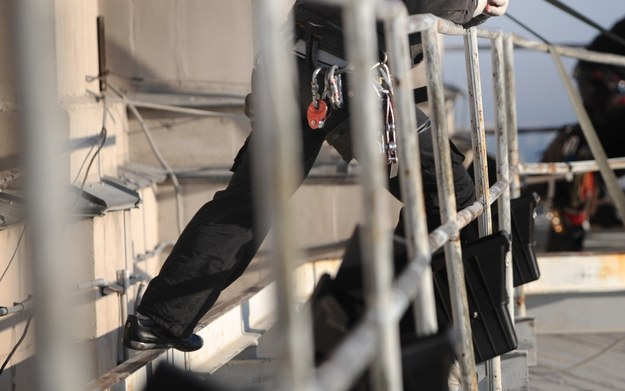 Łódź: 29-latka wypadła z balkonu. Śledczy powiadomili nadzór budowlany