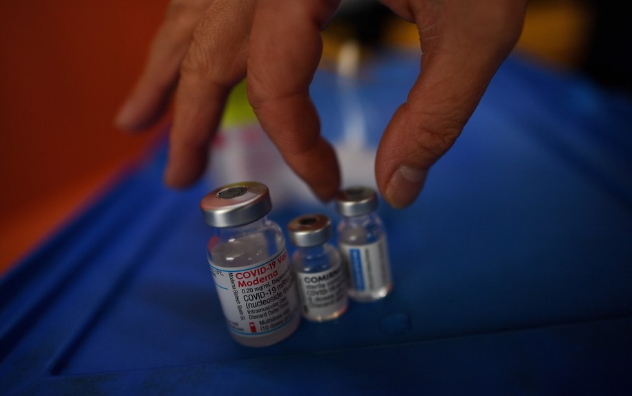 Trzecia dawka szczepionki przeciw Covid-19. Co z certyfikatem?