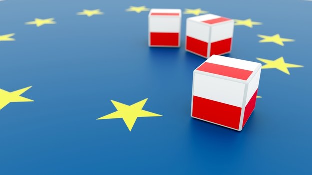 Sondaż: Ilu Polaków chciałoby referendum ws. obecności w UE?