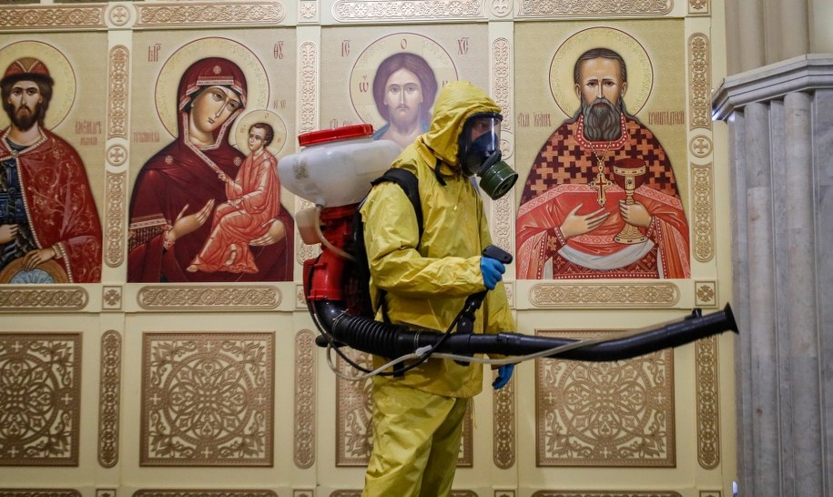 Koronawirus w Rosji. Putin zatwierdził tygodniowe zamknięcie miejsc pracy