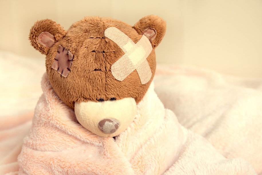 Lubin: 4-latek włożył rękę do sieczkarni pokrzyw