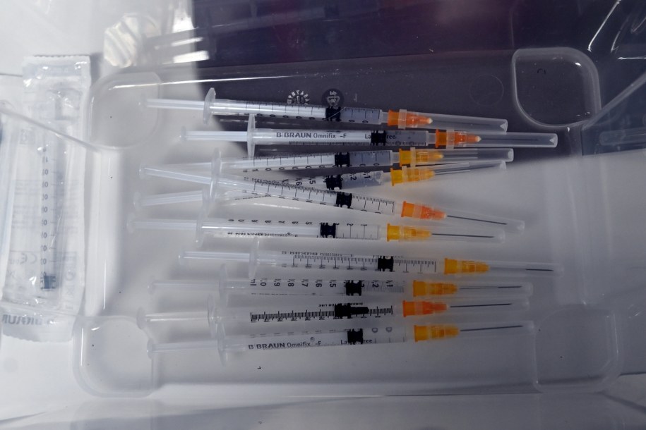 Szczepienia przeciw grypie od dziś bezpłatne dla dorosłych [LISTA]