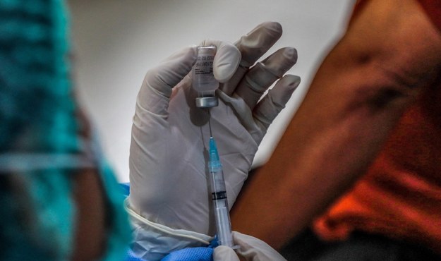 Związkowcy w RPA poparli obowiązkowe szczepienia przeciw Covid-19