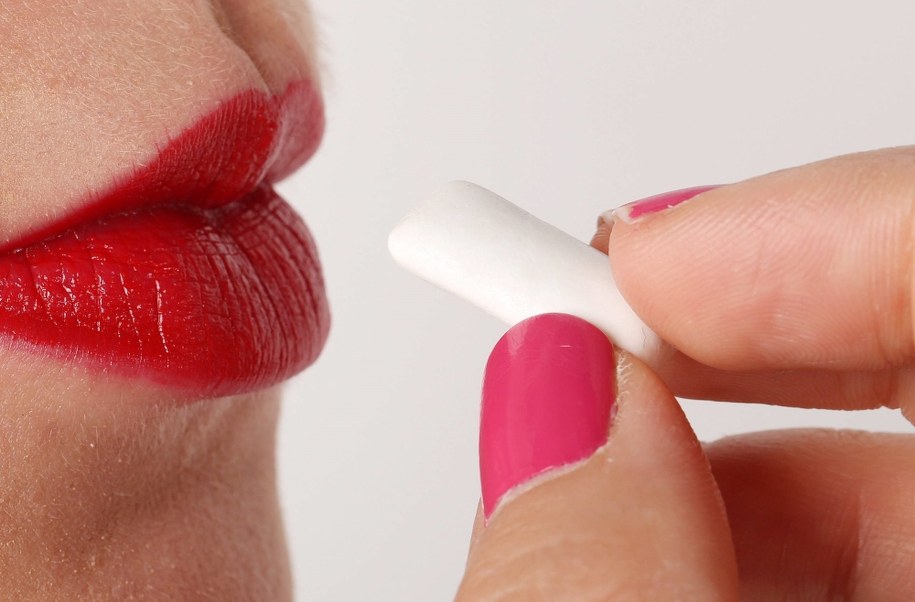 Eksperymentalna guma do żucia może ograniczyć rozprzestrzenianie się koronawirusa