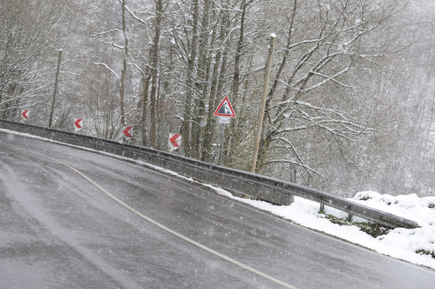 Może spaść 8 centymetrów śniegu. Prognoza pogody na piątek