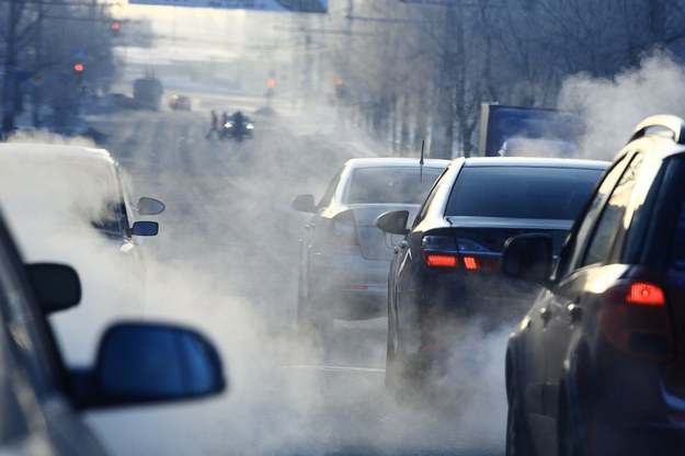 Kraków: Drugi poziom zagrożenia zanieczyszczeniem powietrza