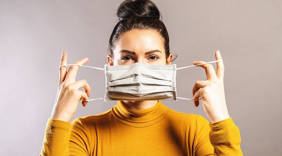 Bez maseczek m.in. w sklepach. Czechy chcą poluzować przepisy