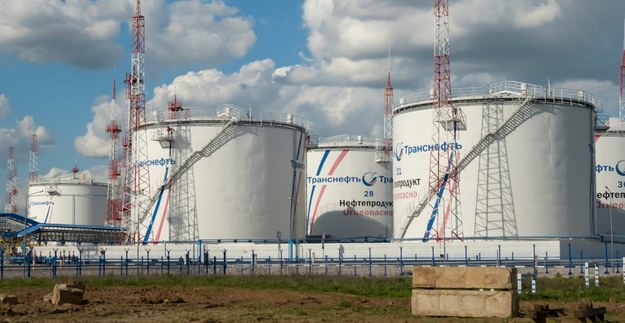 Eksporterzy ukrywają pochodzenie rosyjskiej ropy i omijają sankcje
