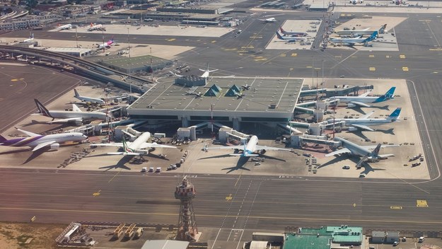 Chaos na lotniskach we Włoszech. Strajkować będą kontrolerzy ruchu lotniczego
