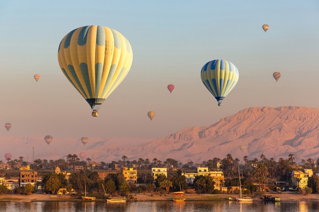 Egipt: Wypadek balonu z turystami na pokładzie