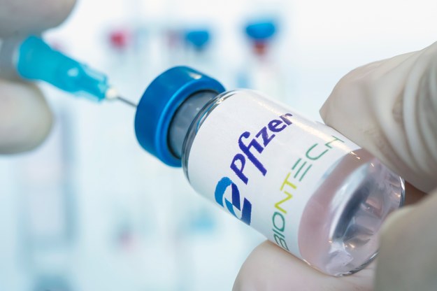 Pfizer produkuje szczepionki na Omikrona. Nie czeka na decyzję EMA
